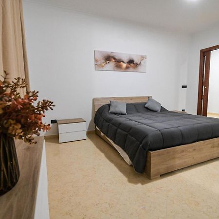 Casa Di Giulia Villa บาร์เลตตา ภายนอก รูปภาพ